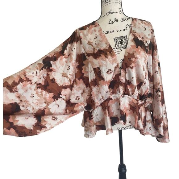 NY & Co. BLOUSE BATWING SLEEVES BROWN CREAM SZ XXL V NECK RUFFLE AESTHETIC CORE - Picture 11 of 16